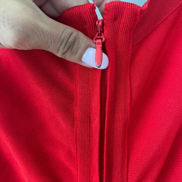 Nevada Love Red Scalloped Bandage Dress – Size M - Picture 10 of 10